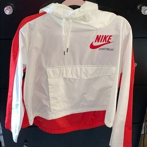 Nike lightweight hoodie/windbreaker